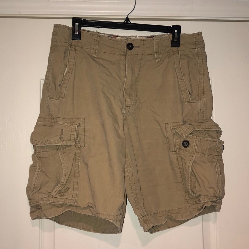 American Eagle cargo shorts size 31